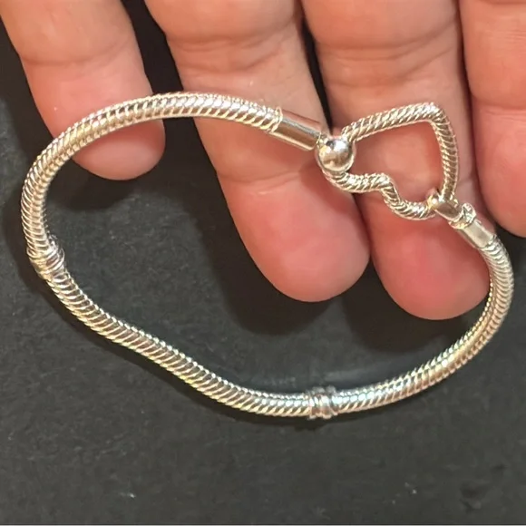 ✨SOLD✨
Pandora Sterling Silver Open Heart Clasp Bracelet - Picture 7 of 16